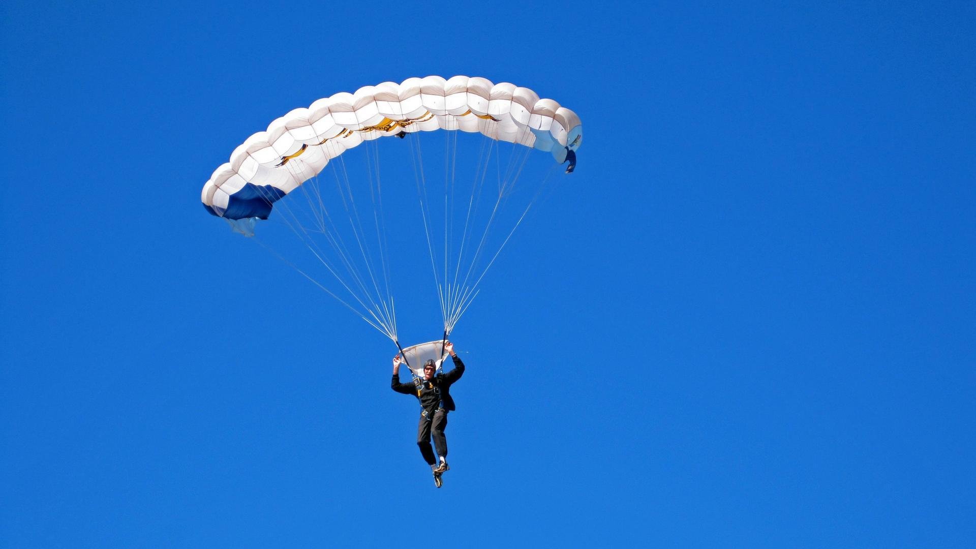 “球迷投稿：最感动的篮球瞬间大盘点”，篮球感人视频